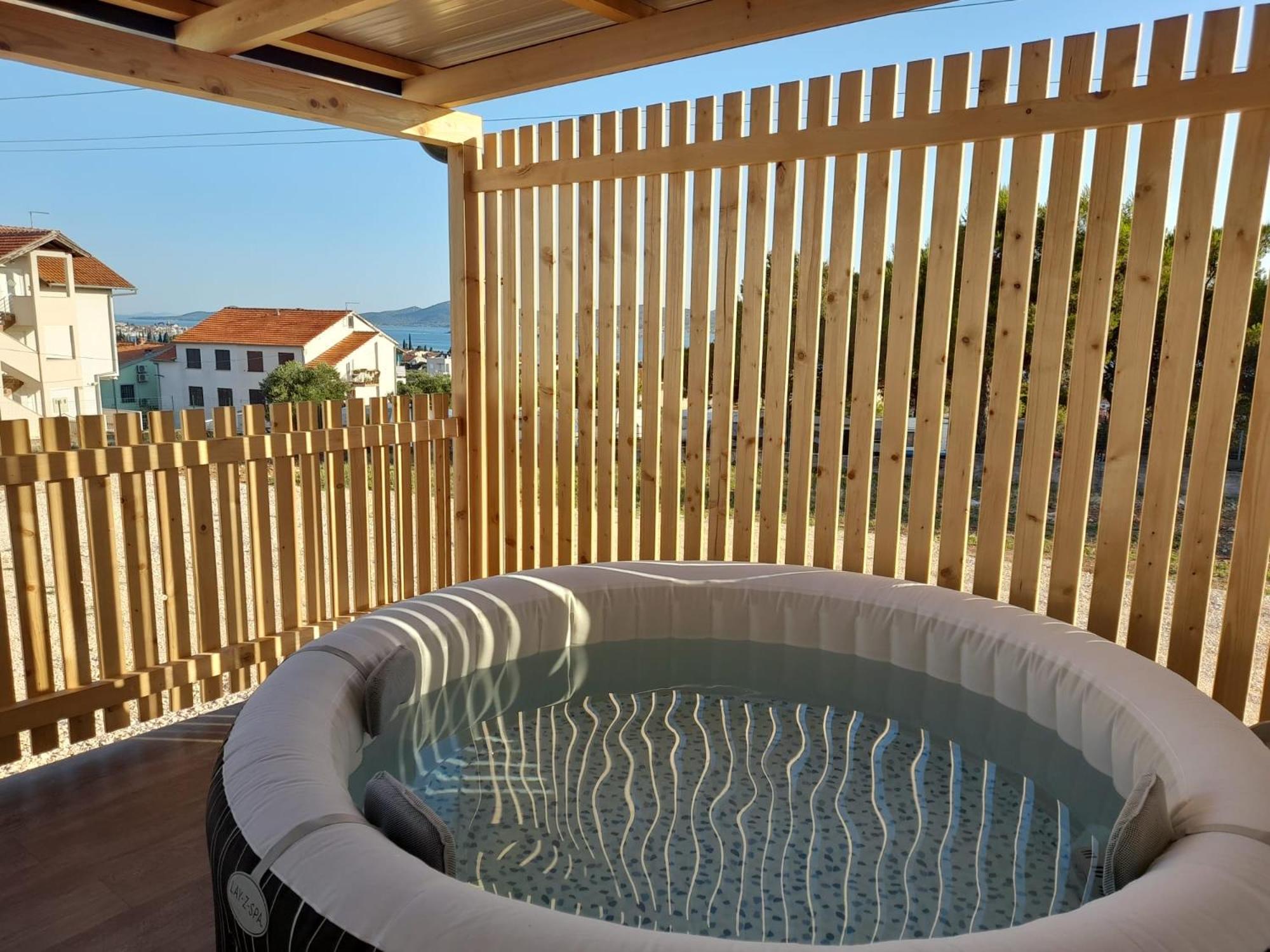 Tiny House Lily With Jacuzzi Apartment Sveti Filip i Jakov Exterior photo